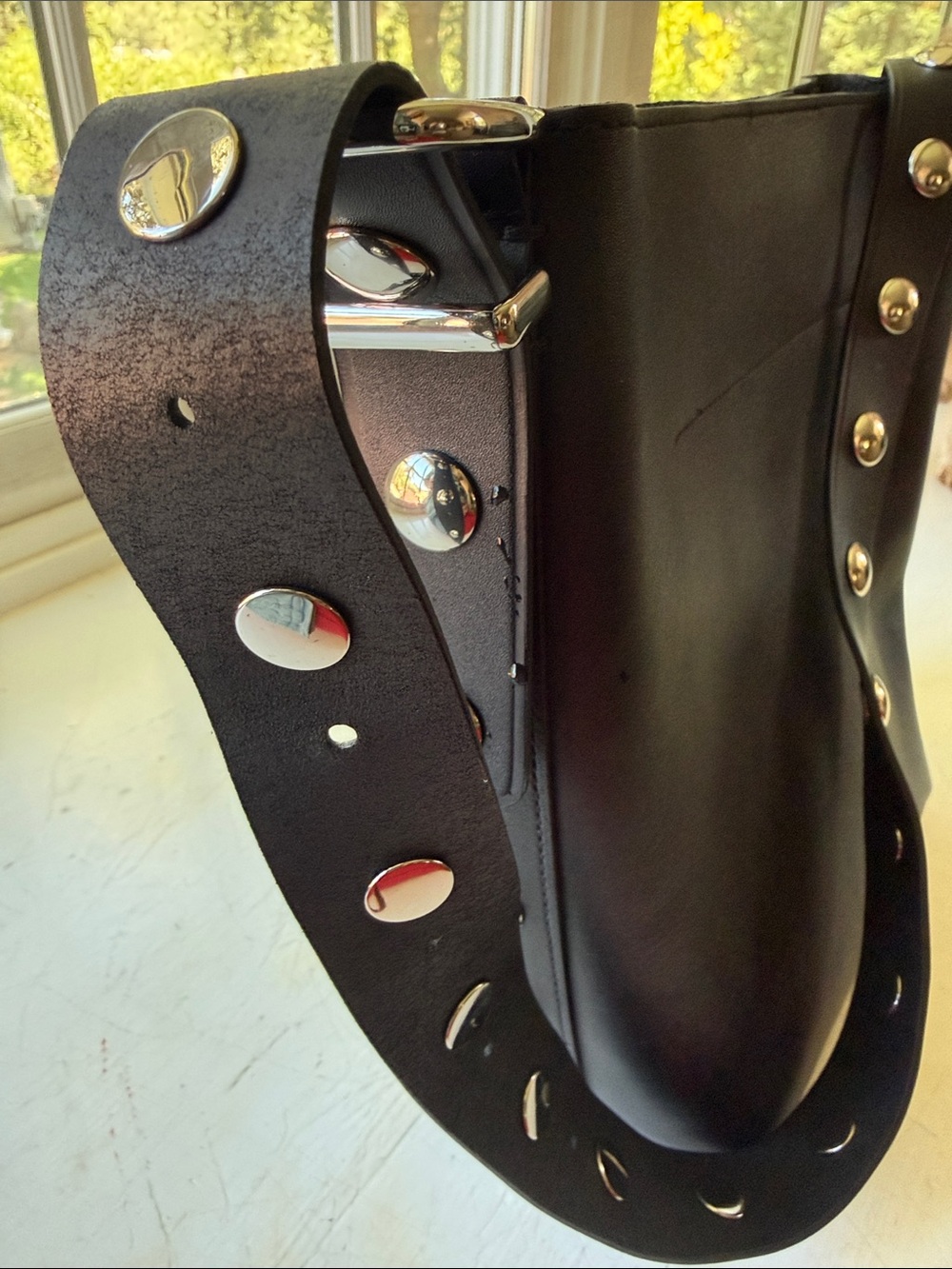Madewell Black Leather Stud-Accent Shoulder Bag - Picture 4 of 8